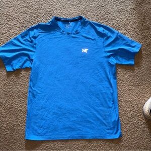 Arc’Teryx Men's Blue Performance Crew Neck Shirt